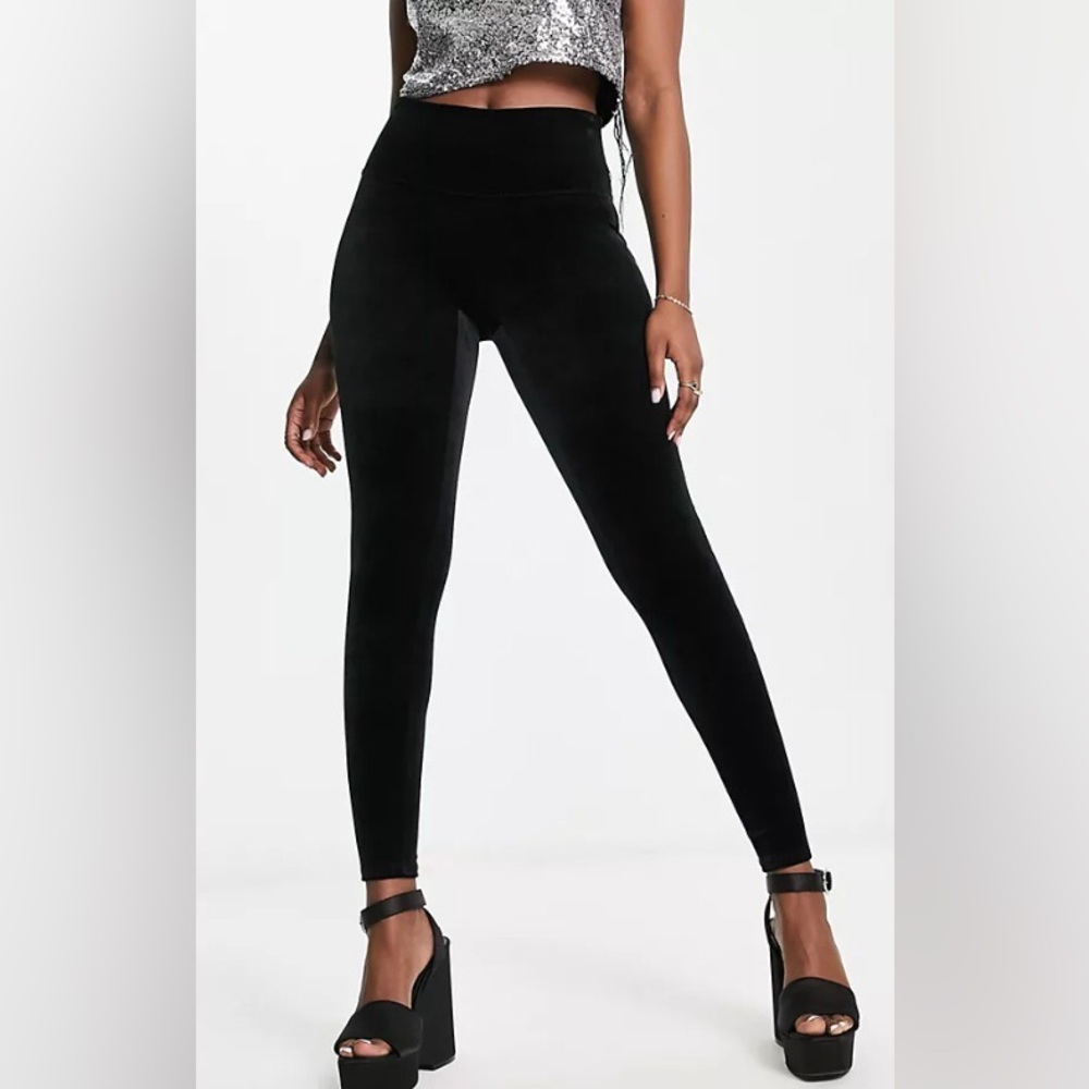 Spanx Black Velvet High Waisted Sculpting Leggings Women's Medium $102